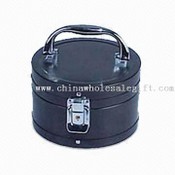 Oval Shape Aluminum Cosmetic Case images