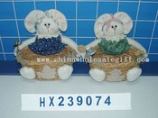 Hare holdingbasket 2/s images