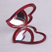 heart shape Cosmetic mirror images