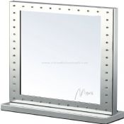 Square stand lighting mirror images