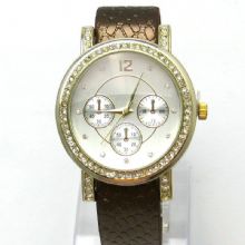 Lady watch with diamond images