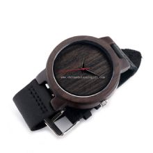 correa de cuero y reloj de madera images