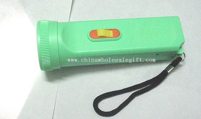 Rechargeable flashlight