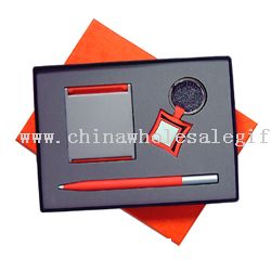 Promotion pen sets includes mirror keychain pen