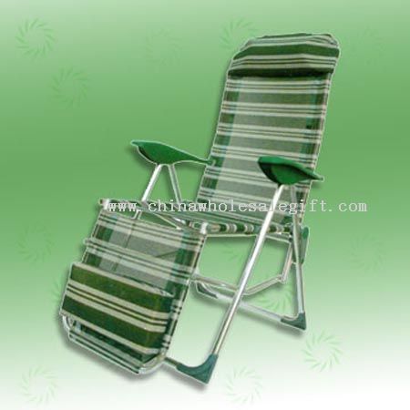 Luxurious beach Lounger with foot-rest
