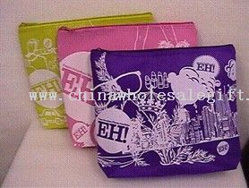 Cosmetic bag