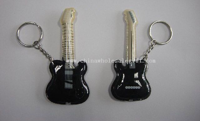lute keychain