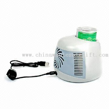 USB Can Cooler Used as a Mini Fridge and Warmer