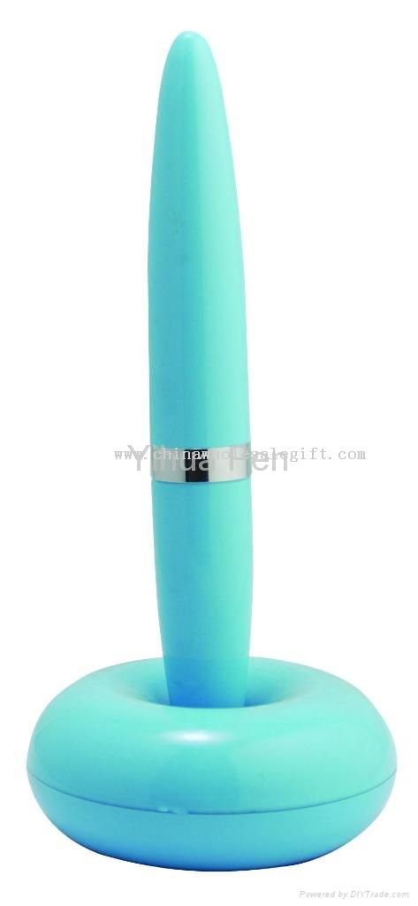Gravity-defying Magnetic Pen