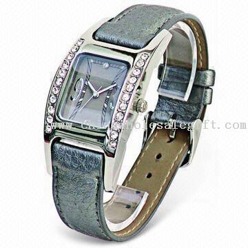 Wrist Metal Watch with PU Leather Belt