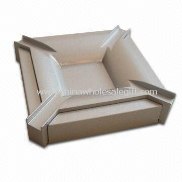 12 x 12 x 2.5mm Metal Cigarette Ashtray, Made of Zinc Alloy