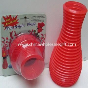Folding / retractable plastic vase