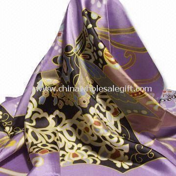 Square Twill Scarf Made of 100% Silk