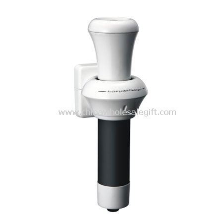 Wireless rechargeable flashlight