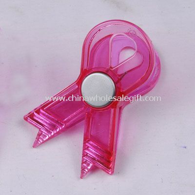 Memo clip with magnet