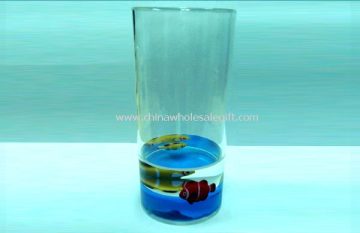 Into the round cup oil
