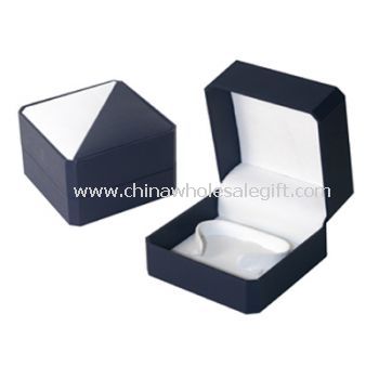 traditional style watch box