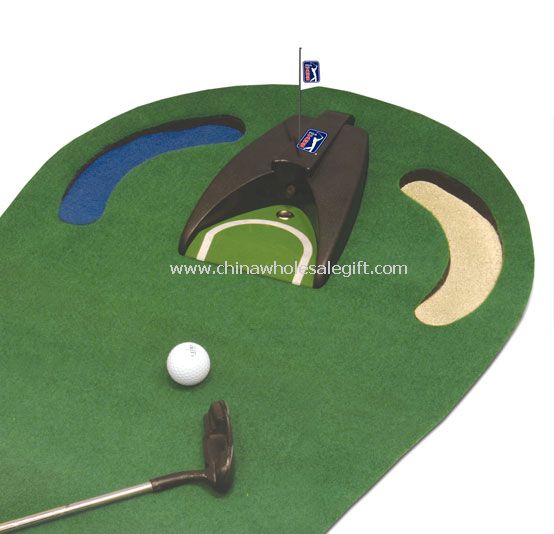 GOLF PUTTING MAT