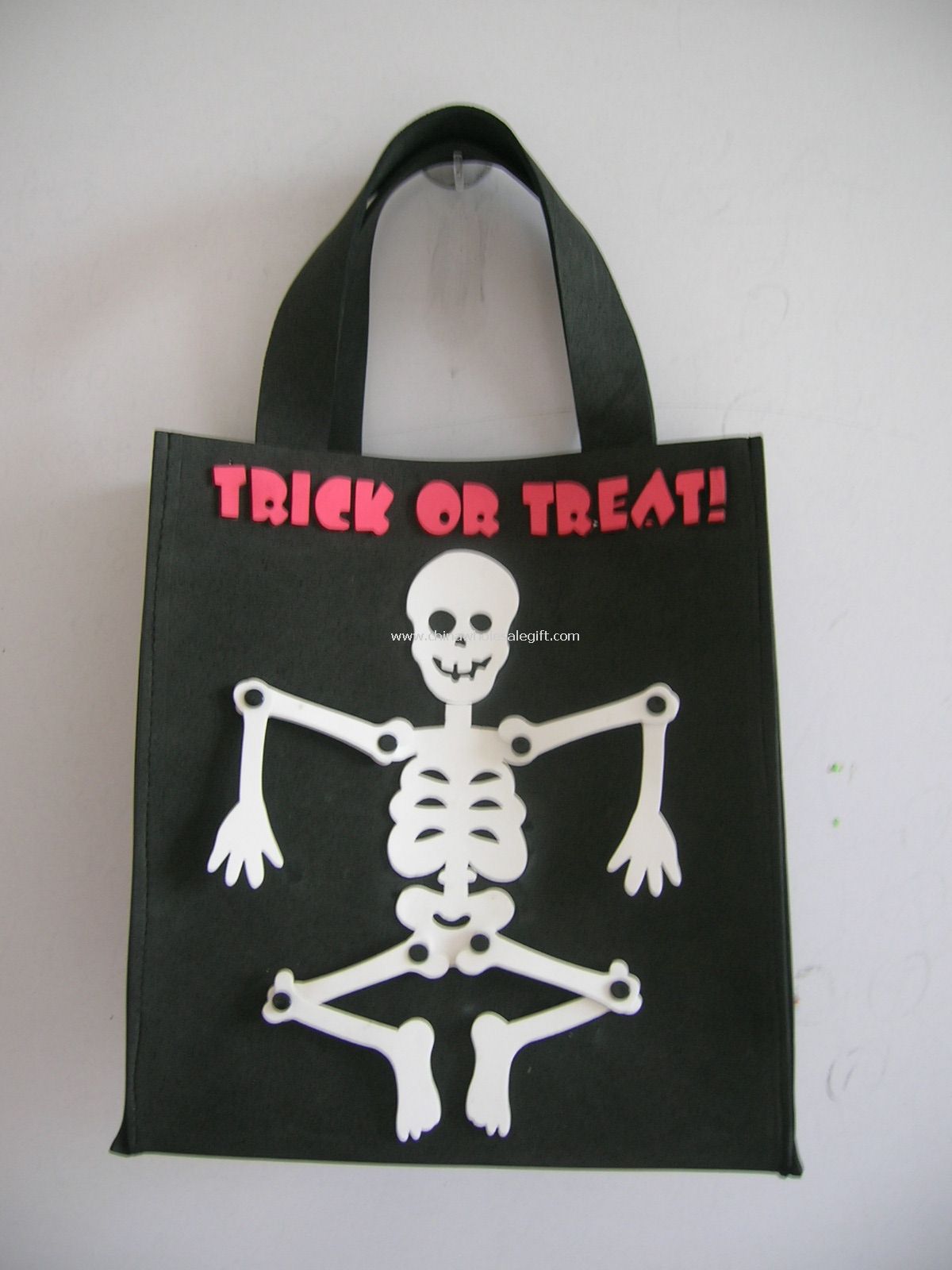 Skeleton gift