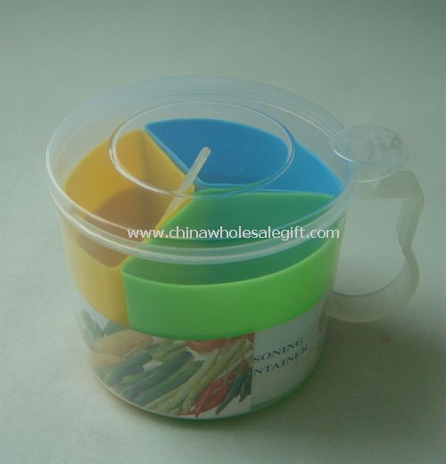 Seasoning container