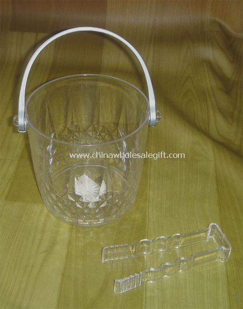Ice bucket with clip