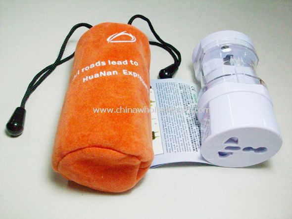 Universal travel adaptor plug