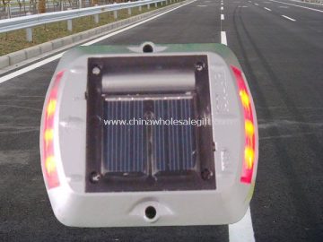 Solar road studs