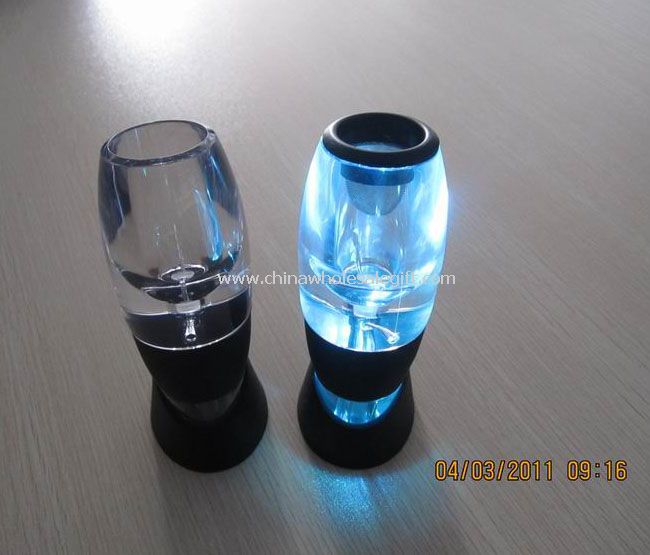 LED wine aerator
