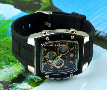Double movement sport watch