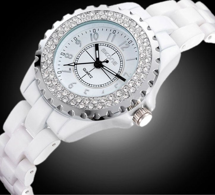 Lady fashion watch with diamond