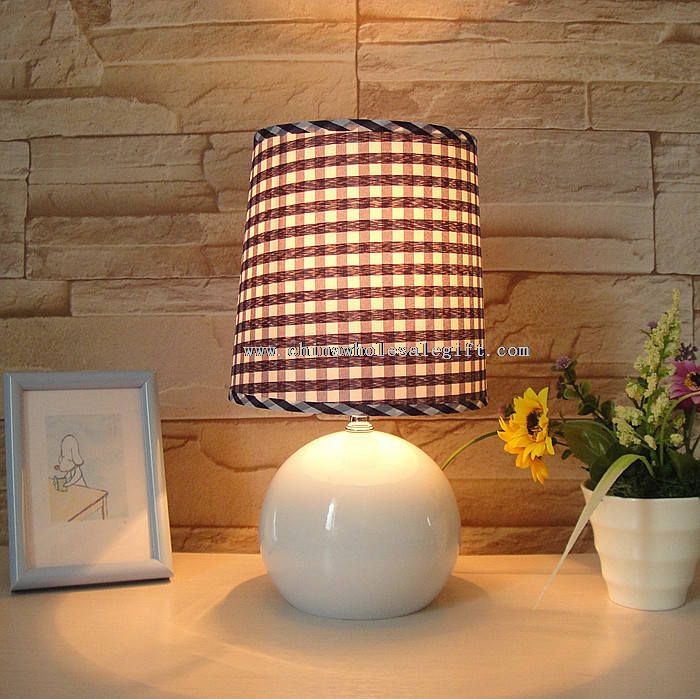 American rustic ceramic table lamp