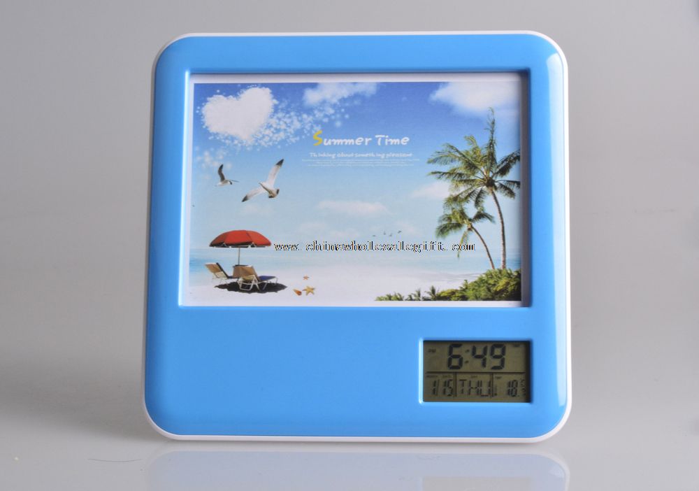 Desktop penholder photo frame calendar clock