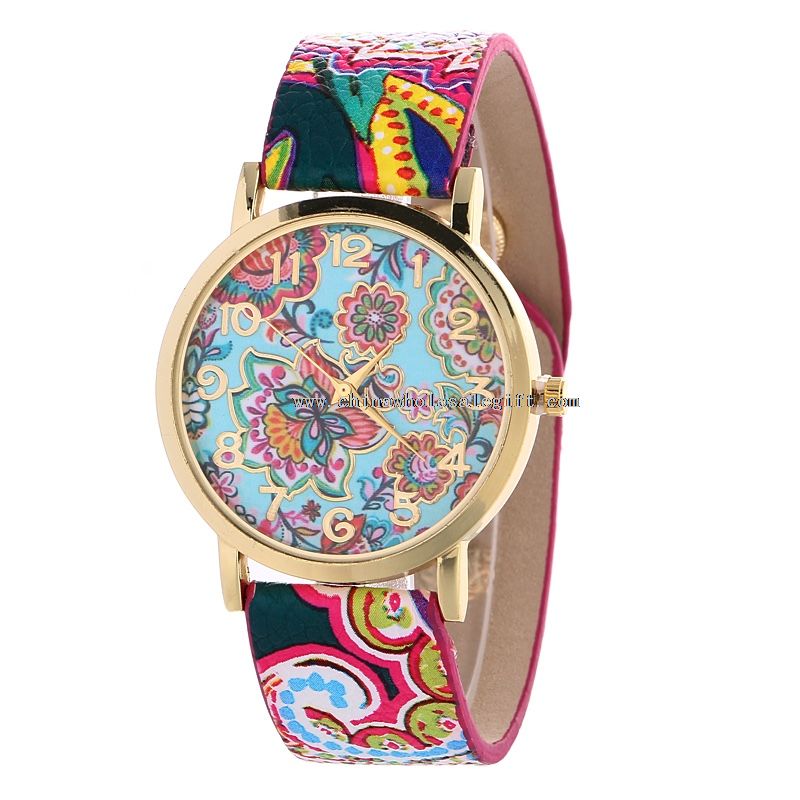 Flower Merry Christmas Leather Quartz Watch