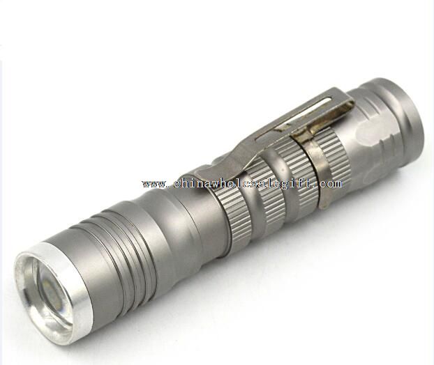 clip Zoomable pocket torch