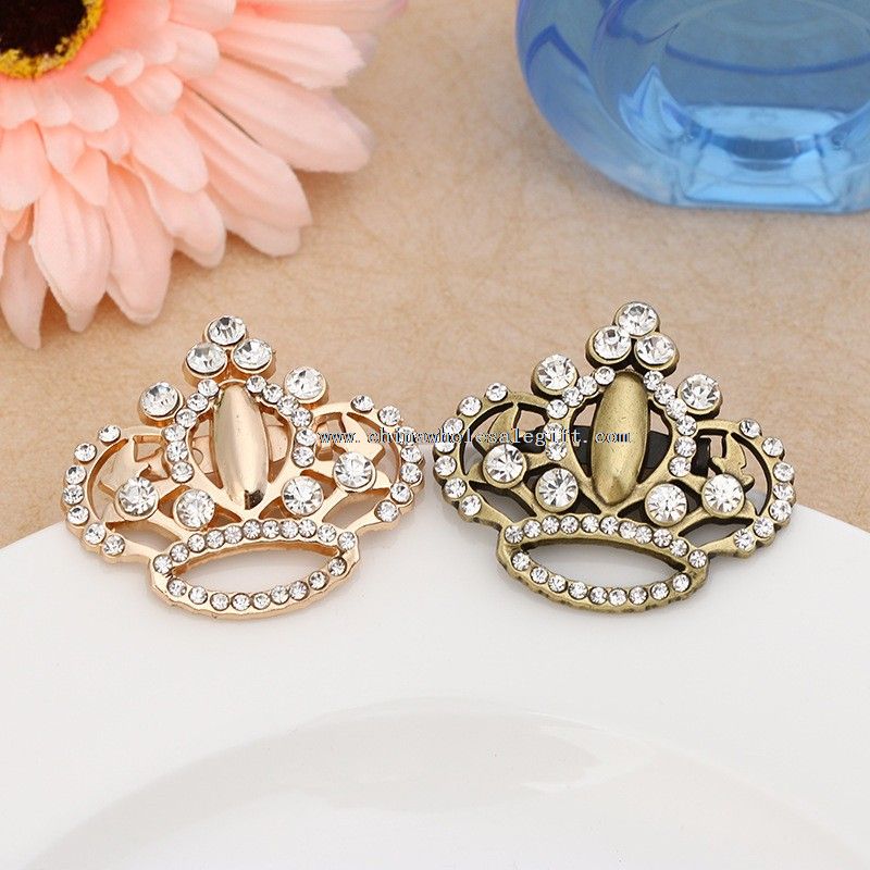 Promotional crown metal lapel pin