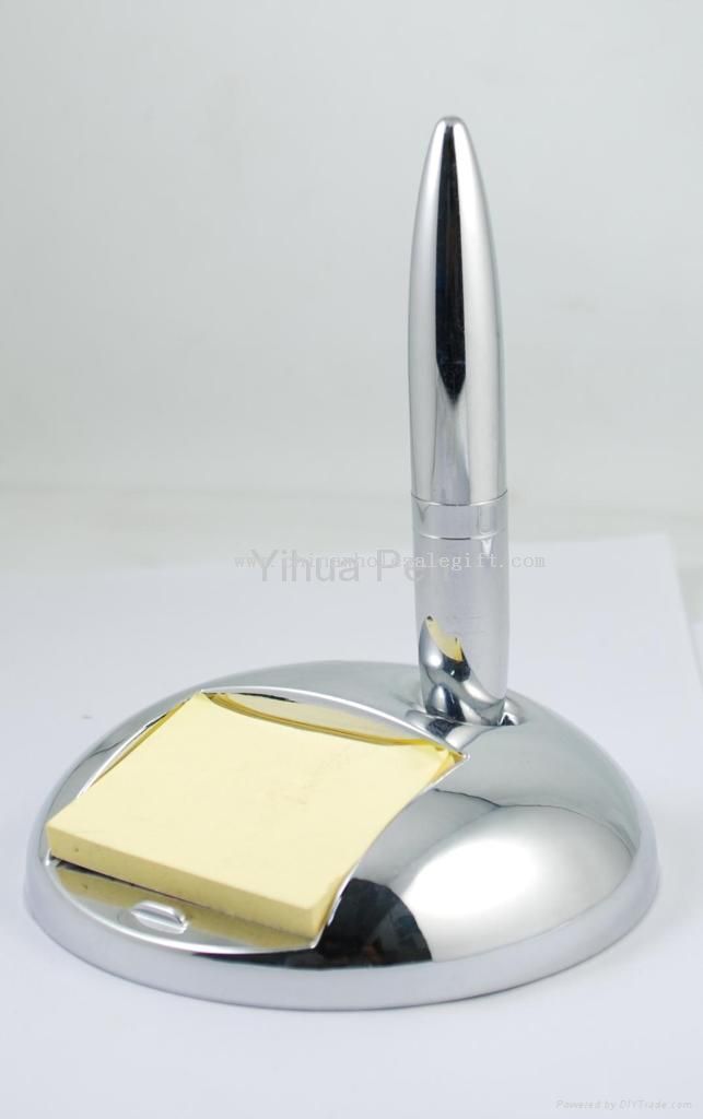 Magnetic pen