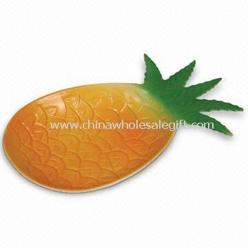 Pineapple-shaped Food-grade Plastic Plate Customized Designs are Welcome