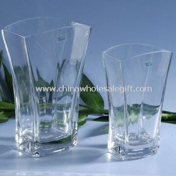 Flower Vase Made of Glass for Home Decorations