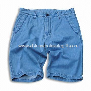 Short Jeans with Stone Bleach and Dirty Wash Made of 100% Cotton Fabric