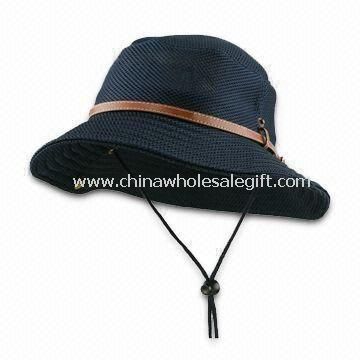 Bucket Hat Made of Waxed Cotton and Flannel Materials