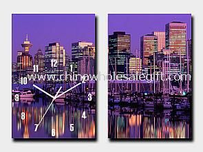 DECORATIVE WALL CLOCK