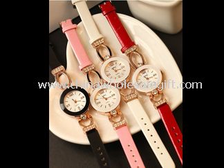 Simple Round Watch