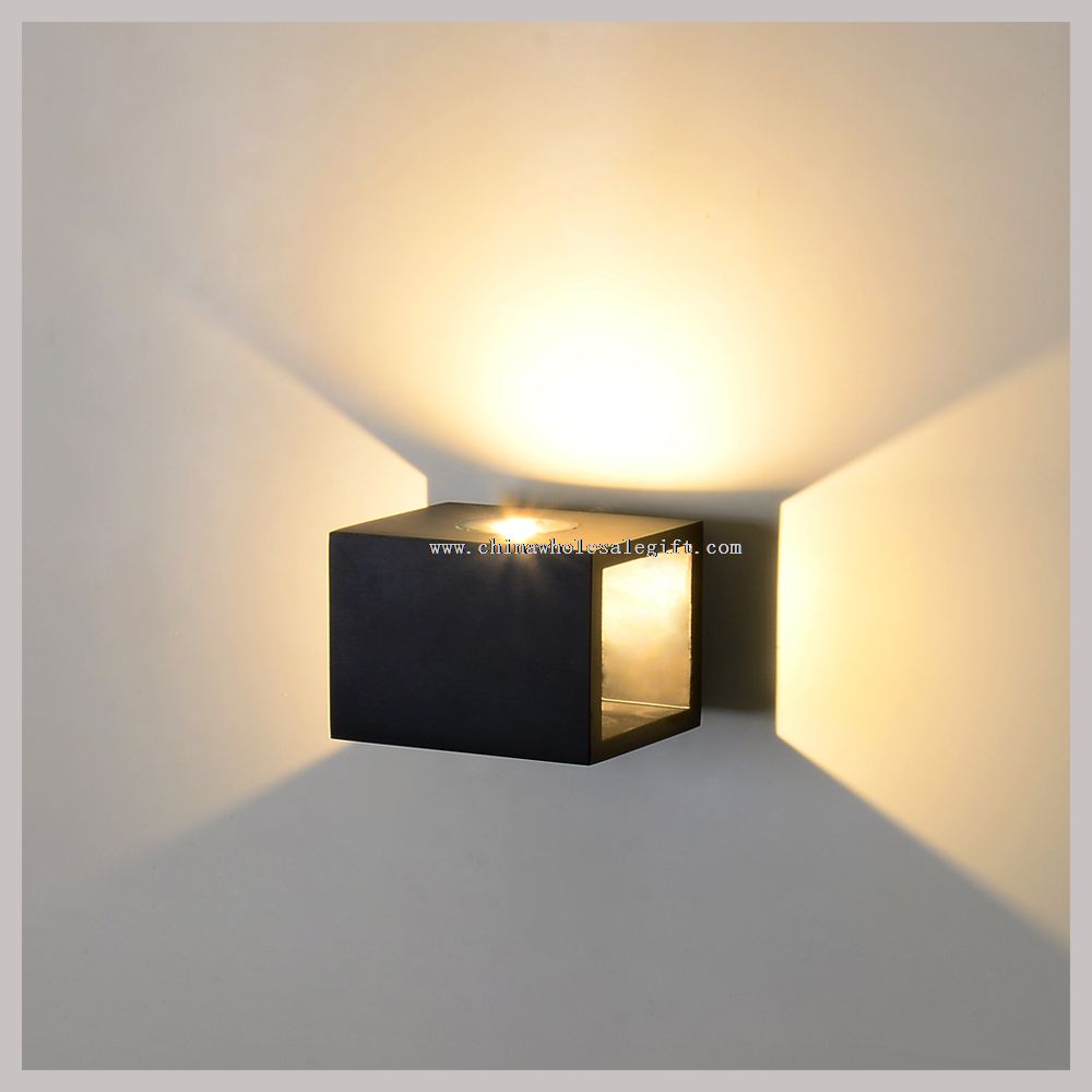 Led wall light