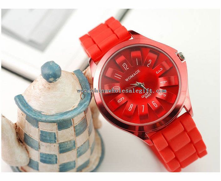 silicone RED golden quartz watches