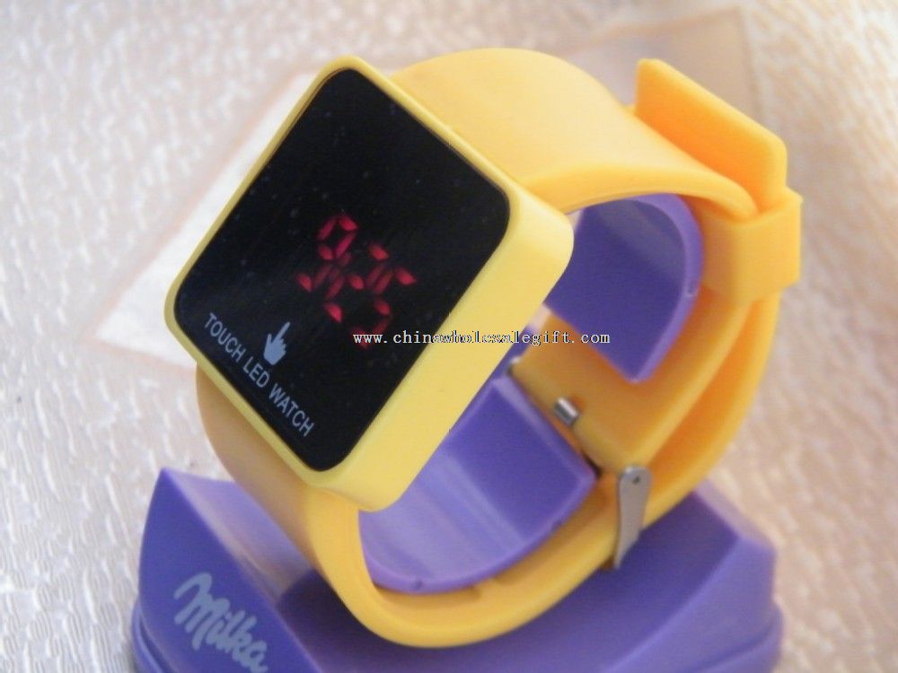 Big face intercrew led watch