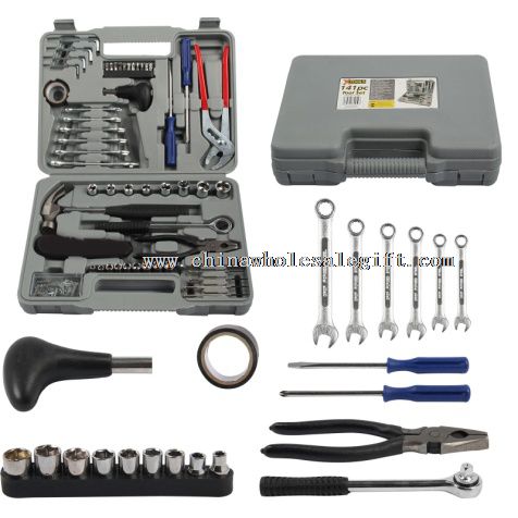 141 Piece Screwdriver Socket Hammer Tool Set