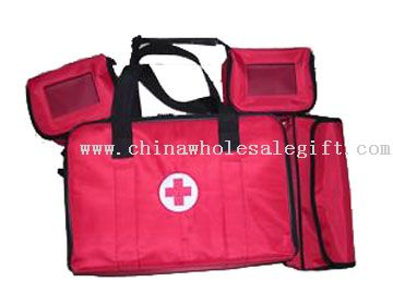 zestaw pierwszej pomocy lub torba pierwszej pomocy
