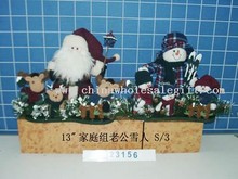 famille de Santa & bonhomme de neige 2/s images
