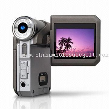 Digital Video Camera with 5.1 Megapixel CMOS Sensor and Internal Memory of 32MB