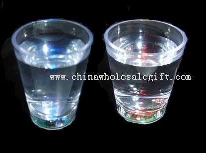 Blinkende vand følsomme Shot glas